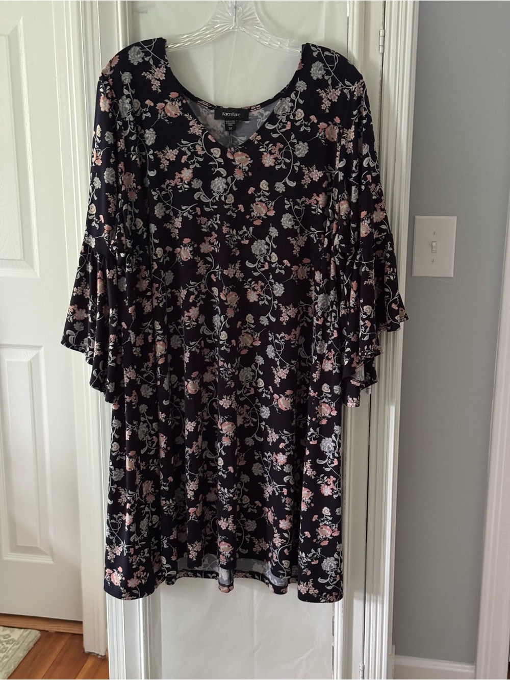 Karen Kane Black Bell Sleeve Dress with Pink and Cream Floral Print Size 3X